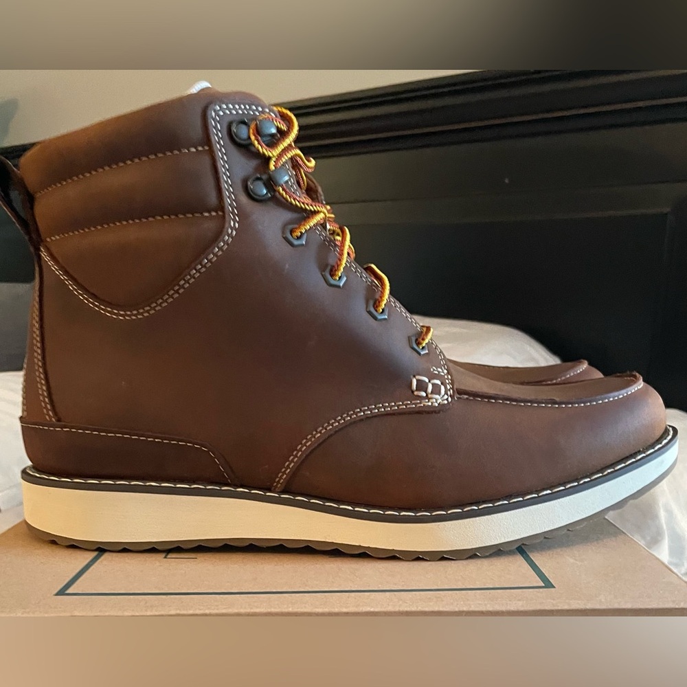 L.L. Bean Men's Stonington Boots, Moc-Toe NEW Size 12M  Color Dark Oakwood